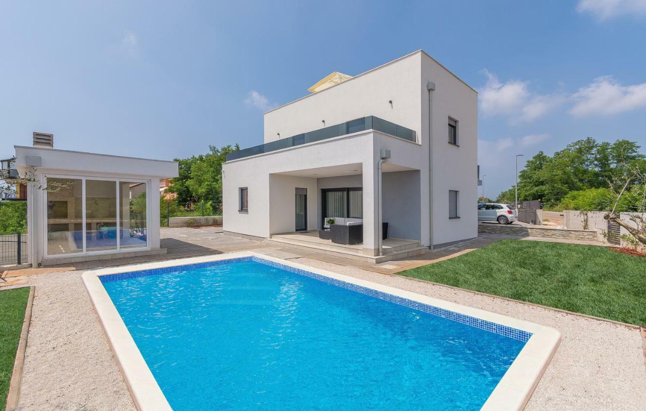 Apartment Lunne Novigrad  Luaran gambar